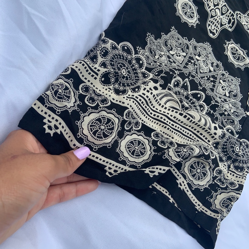 MORA | Printed Beach Pants - Picture 3 of 5